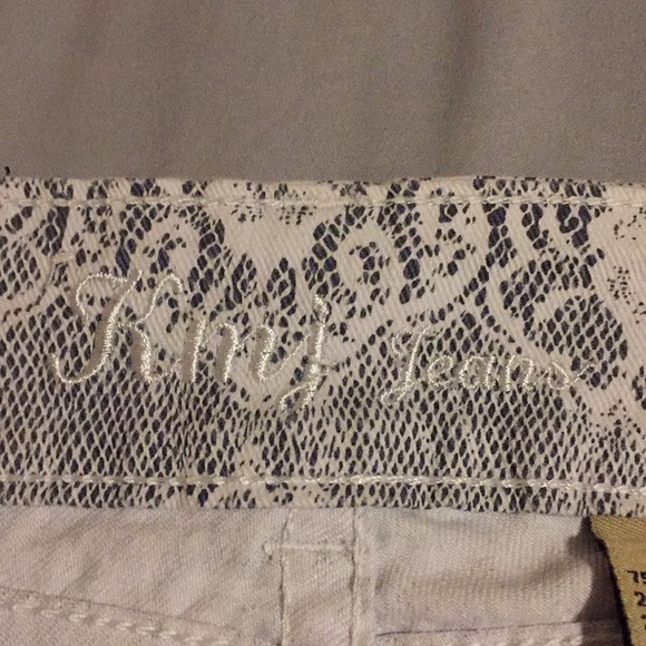 Jeans - Picture 3 of 5